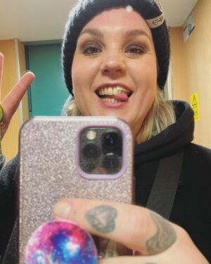 Charlotta Björck Instagram - ÄH! Bara en helt vanlig dag på jobbet.
👮‍♀️❤️