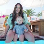Charlotte Crosby Instagram - FAMILY 🤜🏼🤛🏼 Hands down the best day of fun, food and memory making EVER 😍 And the food 🤤 THE LEGS IN THE 3RD SLIDE 🥲🥲🥲🥲🥲 Nikki Beach Santorini