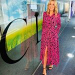 Charlotte Hawkins Instagram - Happy Sunday! Make the most of your evening with me on @ClassicFM from 7pm, & my brilliant Young Classical Star tonight is @riopymusic with this stunningly beautiful piece Nocturne✨🎶 #classicfm #classicalmusic #relaxingmusic #sunday #sundayevening #sundaysoundtrack #smoothclassics #smoothclassicsatseven #youngclassicalstar #riopy