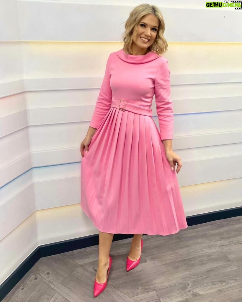 Charlotte Hawkins Instagram - Today on Good Morning Britain - a packed show with breaking international news, the post office victim wrongly jailed when 8 weeks pregnant, the power of social media reuniting @markormrod with his stolen prosthetic legs, @officiallesleyjoseph on playing a grandmother in the Addams Family musical, plus should children have toothbrushing lessons at breakfast clubs? (Never thought I would share the toothbrushing song I made up for my daughter live on-air 🤦🏼‍♀️😂). @louisa_james left a chilly Downing St & joined us in the studio to bring us the news updates. But the big question of the morning… just what is @benshephardofficial drinking - energy drink or wee?! 🤔😂 #gmb #goodmorningbritain
