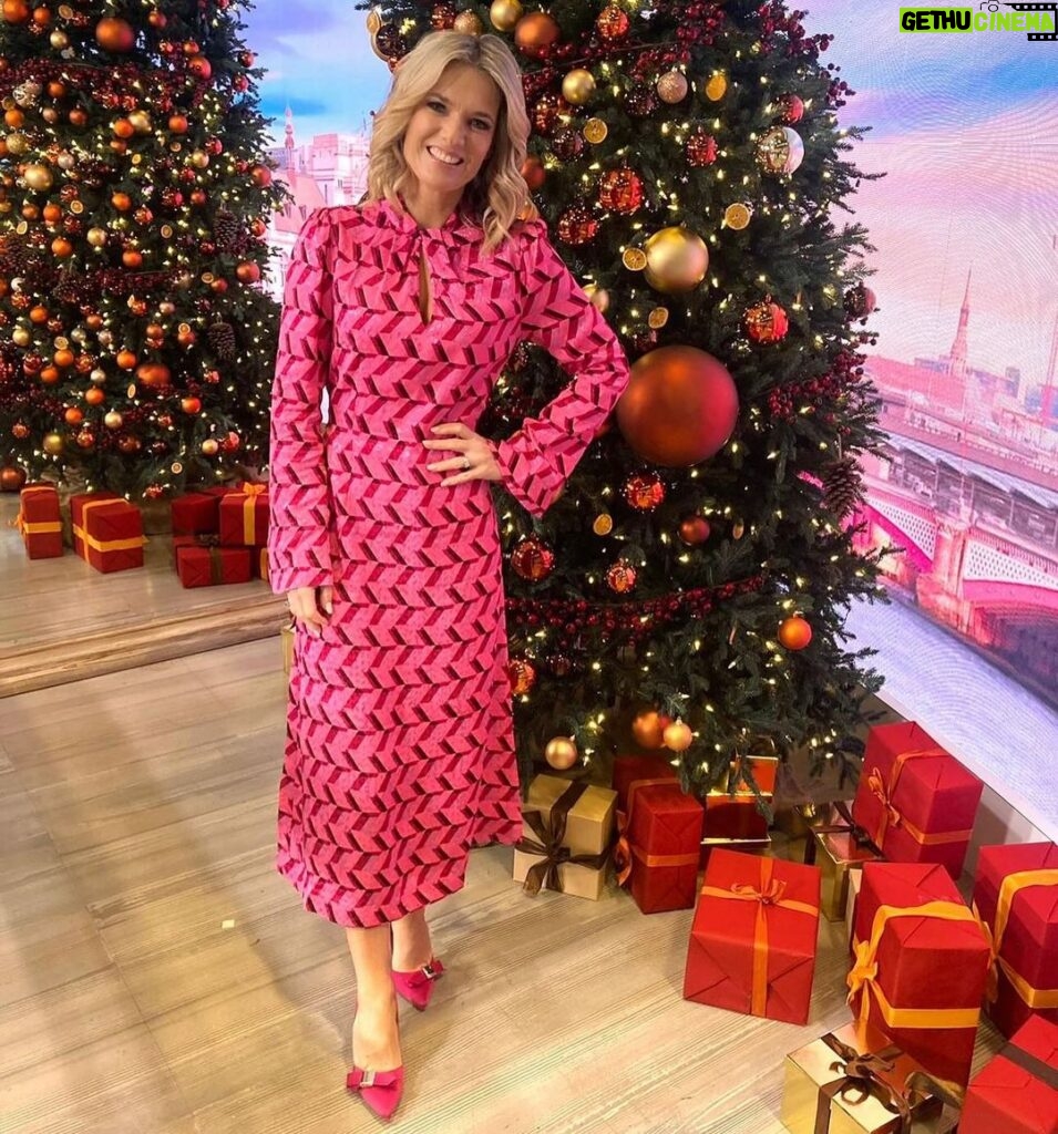 Charlotte Hawkins Instagram - @GMB today.. it’s beginning to look a lot like Christmas!🎄Dress @oliverbonas Make-up @kkelsing1 Hair @karistaylor.hair Styling @debbiedresses @thriftystitcher #gmb #goodmorningbritain #christmas