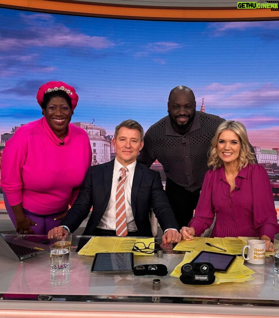 Charlotte Hawkins Instagram - Today on @gmb.. saying cheers with a cuppa despite the shocking news that tea has been replaced by coffee as the nation’s favourite hot drink! ☕️ We had the astounding story of 91 year-old Betty, the oldest victim of the post office scandal who said they can ‘stuff their money’ as it won’t bring her husband back. The two parents of children who tragically died from terminal illnesses - @ceri.menaidavis & @helpharryhelpotherscharity on their fight to get financial help for families going through the same. @Bananarama_official on 40 years of hits, & how their partying inspired French & Saunders with those raucous Ab Fab scenes! 🥂Plus following the praise for Prince William as he takes time out to look after his family while his wife is in hospital, we debate with @atehjewel & @marvynharrison whether men should be congratulated for looking after their children… 🤔 #gmb #goodmorningbritain