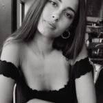 Chelsea Gilligan Instagram - POV: “Do You want fries with that?”
