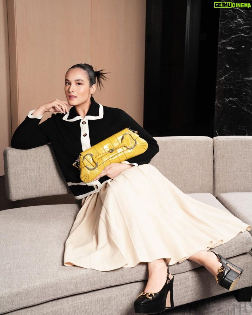 Chelsea Islan Instagram - Head to toe in @gucci. Loving the unique design and vibrant yellow color of Gucci’s Horsebit Chain Shoulder Bag. This is definitely a must-have item! Welcoming the new creative director of Gucci, @sabatods. Big applause for the cool debut and vision in reinventing Gucci classics. #GucciAncora 💛 Park Hyatt Jakarta