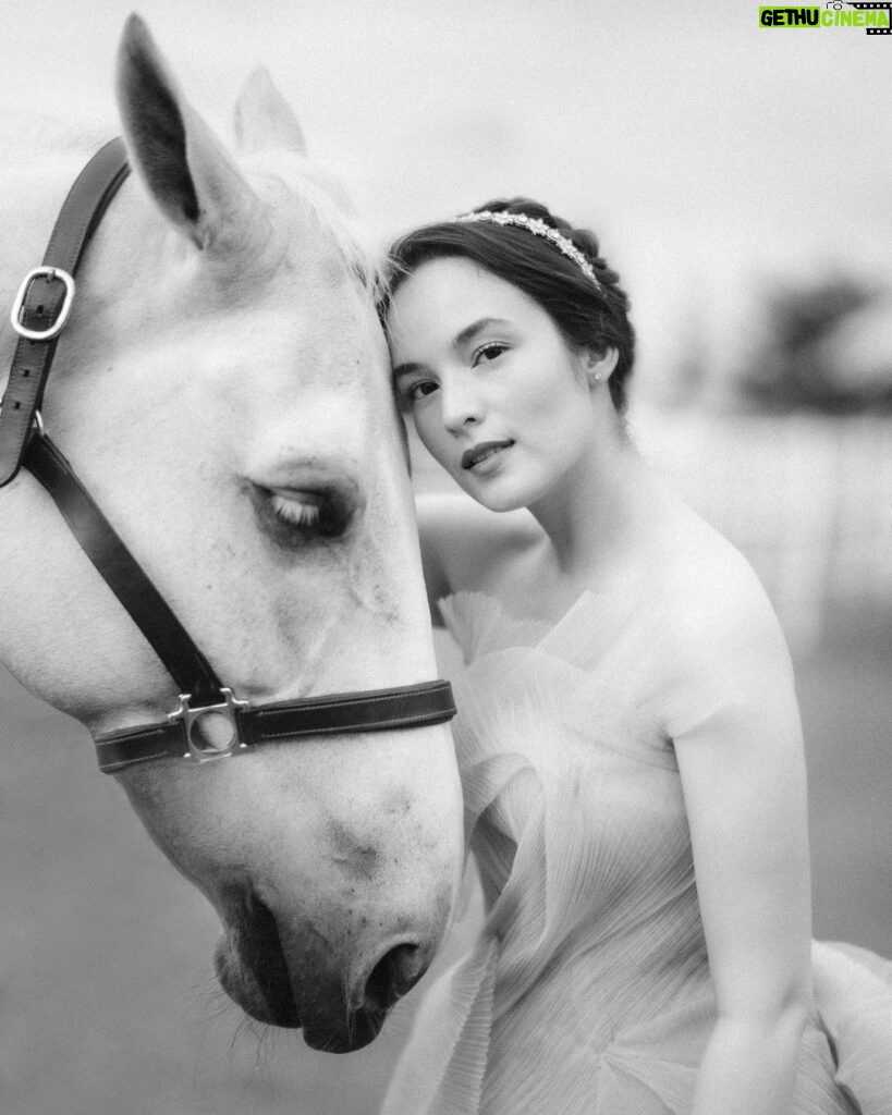 Chelsea Islan Instagram - Equestrians speak a different language. A language built in silence. All bonds are built in trust ♡