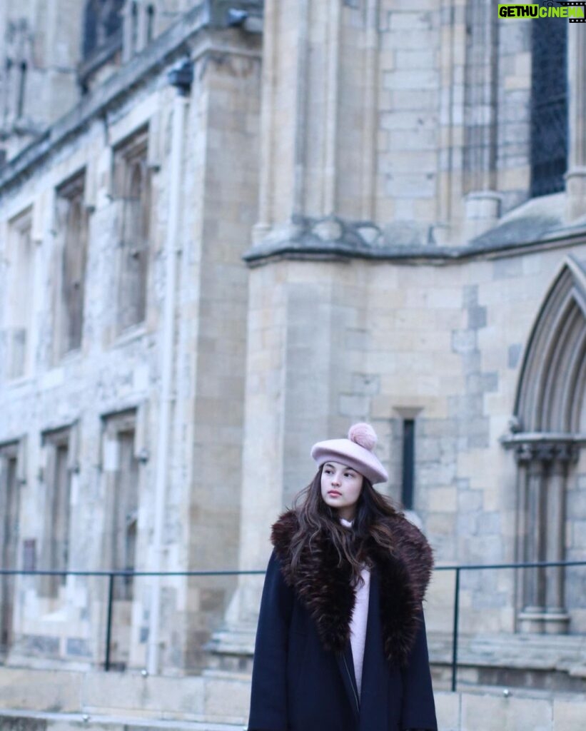 Chelsea Islan Instagram - Merry Christmas & Happy Holidays friends! Lots of love for all of you. Stay blessed & have a jolly one!🎄🌟 This was Christmas in Harrogate, United Kingdom. (2019)