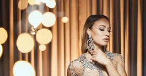 Chelsey Reist Instagram - the waves come in and they're golden
but down in the deep 
the honey is sweeter
/
and the sun sets on the water
but down in the deep 
the current is stronger.

styled by me.
@jlstudios is a magician.