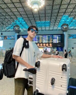 Chen-Kang Tang Instagram - 轉個身份、換個心情、回家玩玩
❤️❤️❤️

@worlds_no_1_gtv 
@brandt.inc 
@gerryoutdoorsjapan 
#gerryoutdoorsjapan 
@evaairways 
#皇璽桂冠艙