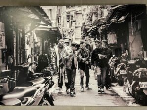 Chen-Kang Tang Instagram - 很愛…一切
晚安

#角頭宇宙