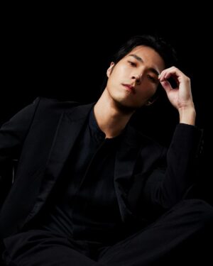 Chen-Kang Tang Instagram - 一些新的…喜歡😎

@miroan_media