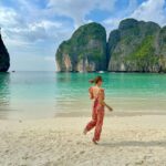 Chermarn Boonyasak Instagram - อ้วนแล้วก็วิ่งเก่ง 🐒 #ปีหน้าจะผอมล้าววว อ่าวมาหยา Maya Bay, Krabi