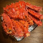 Chermarn Boonyasak Instagram - Alaska king crab นึ่งสดๆ พร้อมนำ้จิ้มสุดแซ่บ ส่งถึงบ้าน อร่อยฟิน แกะง่าย เพียงแค่มีกรรไกร ไม่ต้องไปกินนอกบ้าน ราคาคือแบบเฟลนลี่มากกกก @surf.and.turfs 🦀🦀🦀🦀🦀ของญาติพลอยเองค่า 🥰 Bangkok, Thailand