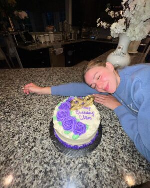 Chloe Lukasiak Instagram - Thank you so much for all of the birthday wishes last week ✨ I’m so grateful for my friends, family, and all of you (and thank you for 8M!) 🤍