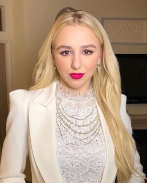 Chloe Lukasiak Instagram - I’m getting my hair done in a few hours 🤍 Which color have you liked best so far?
