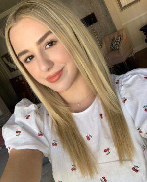 Chloe Lukasiak Instagram - I’m getting my hair done in a few hours 🤍 Which color have you liked best so far?