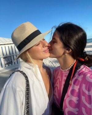 Chloe Lukasiak Instagram - Mon amour