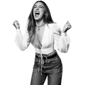 Chloe Lukasiak Instagram - As a society we are finally recognizing the gravity & importance of mental health. *I* finally realized the importance of mental health & how vital it is to take care of myself. It’s time to raise your voice with @freeyourmeofficial #FreeYourMe 
Some mental health facts for you:
•1 in 6 U.S. youth aged 6-17 experience a mental health disorder each year. 
•Suicide is the 2nd leading cause of death for people ages 10-34. We need to raise our voices about the need for mental health education. 
•70% of youth in the juvenile justice system have at least one mental health condition. We need to raise our voices about the need for mental health education. 
•50% of all lifetime mental illness begins by age 14, and 75% by age 24.