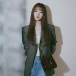 Cho Yi-hyun Instagram - #GucciJackieNotte #GucciJackie #ad 아이코닉한 아카이브를 재해석해 선보이는 디자이너 사바토 데 사르노의 구찌 재키 노떼. 구찌 2024 봄/여름 컬렉션을 대표하는 루소 앙코라 컬러의 뉴 핸드백을 만나보세요.