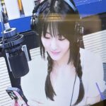 Cho Yi-hyun Instagram - 영스트리트 오늘도 감사했습니다🥰 보는 라디오는 이제 25일 목요일이 마지막!! 남은 일주일 목소리 송출 라디오로 함께 하니까요 많이많이 들어주세요🎀💓 병아리 현디 퇴근!!