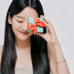Cho Yi-hyun Instagram - Happy Holidays with @tiffanyandco 💍 . #Tiffanyandco #ATiffanyHoliday #TiffanyPartner #티파니앤코 #티파니홀리데이