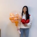 Cho Yi-hyun Instagram - 나 오늘 사탕 받았다🍭🧸🤎