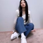 Cho Yi-hyun Instagram - 🤎 #캘빈클라인 #mycalvins #캘빈클라인풋웨어