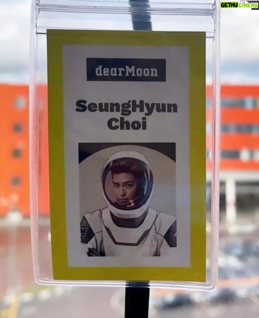 Choi Seung-hyun Instagram - Last year✨🖖🏻 https://dearmoon.earth #dearMoonCrew Texas, USA