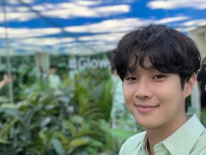 Choi Woo-shik Instagram - 아프리카의 작은 섬, 인도양의 진주라 불리는 모리셔스에서 시작된 '티 엘릭시어 세럼'이 내일(8/26) 공식 런칭 합니다 :) 많은 관심 부탁드려요 💚💚💚

#광고
#프레쉬모리셔스티세럼#스킨리질리언스세럼#프레쉬팝업@freshbeautykorea
