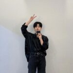 Choi Young-jae Instagram - 오늘 웹툰싱어 보셨나요~! 재밌게 잘 하고온것같아 뿌듯합니다! #웹툰싱어 #화이트블러드 아 작가님 사진그려주신거 너무 감사합니다🥹 @llina_fs