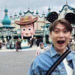 Chris Chiu Instagram - 上次來迪士尼是10年前OMG 不管幾歲來這就會變小孩😁🧡 #迪士尼