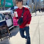 Chris Chiu Instagram - 日本真的是很好拍 冷了喝杯熱拿鐵到處晃晃足矣 #準備聖誕了