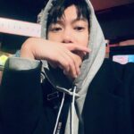 Chris Chiu Instagram - 終於到了可穿帽T大衣的季節 #冬天穿搭
