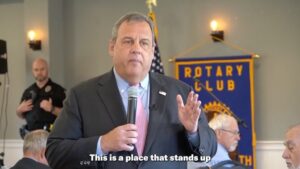 Chris Christie Instagram - This is the greatest country in the world, let's start acting like it.

Chip in today if you want a president who will do just that: https://secure.winred.com/chris-christie-for-president/donate-debate-70k-1016