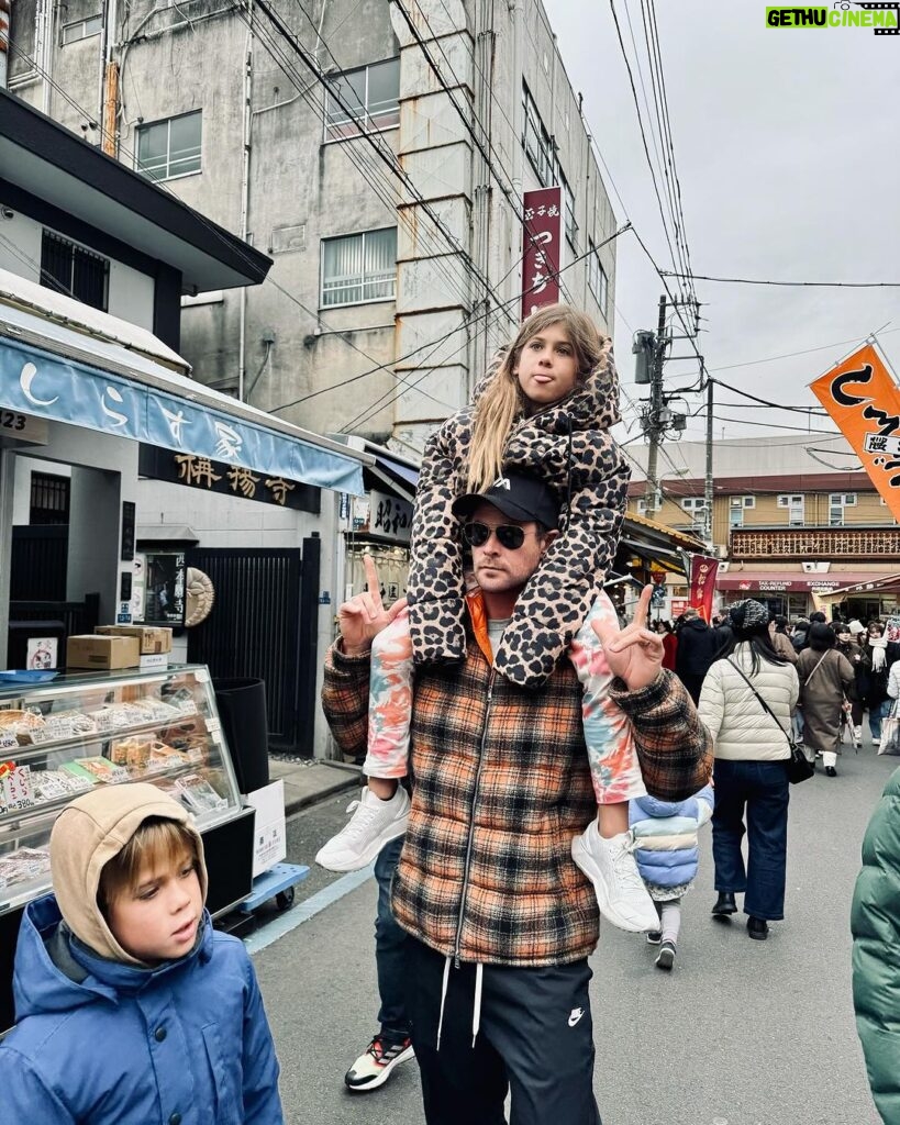 Chris Hemsworth Instagram - Loving Japan ❤️