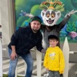 Chris Kirkpatrick Instagram - Thank you to @unistudios for the tickets! It was just what we needed! 🤡 #UniversalStudiosHollywood #familytime #ad #minions #LA Universal Studios Hollywood