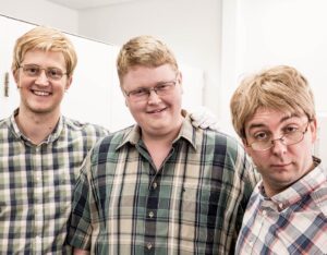 Christian Mikkelsen Instagram - Ganske starstruck da vi fikk besøk av hele Norges antikvitetsprins, Stig Roar Olsen, i går! Det blir Karmøy-bonanza på NRK i kveld!