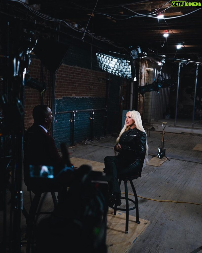 Christina Aguilera Instagram - I am humbled and deeply grateful to receive this incredible honor from the Stonewall National Monument Visitor Center. This golden shovel celebrates and symbolizes the start of construction for what will become the first LGBTQ+ visitor center within the National Park system. Standing alongside the LGBTQ+ community and being an ally has been one of the most important and rewarding journeys of my life. Together, we will continue to break barriers, foster inclusivity, and celebrate love in all its beautiful forms. Let us never forget the courage and resilience of those who fought for equality at Stonewall, inspiring us all to stand up, speak out, and create a better, more accepting world ❤️🌈 #MeetUsAtTheMonument #Stonewall #SNMVC