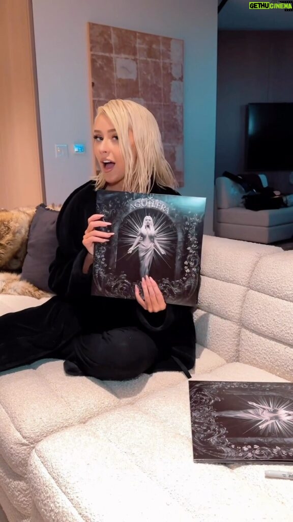 Christina Aguilera Instagram - With so much love… The AGUILERA Vinyl is finally here! ❤️‍🔥 Link in bio 💋