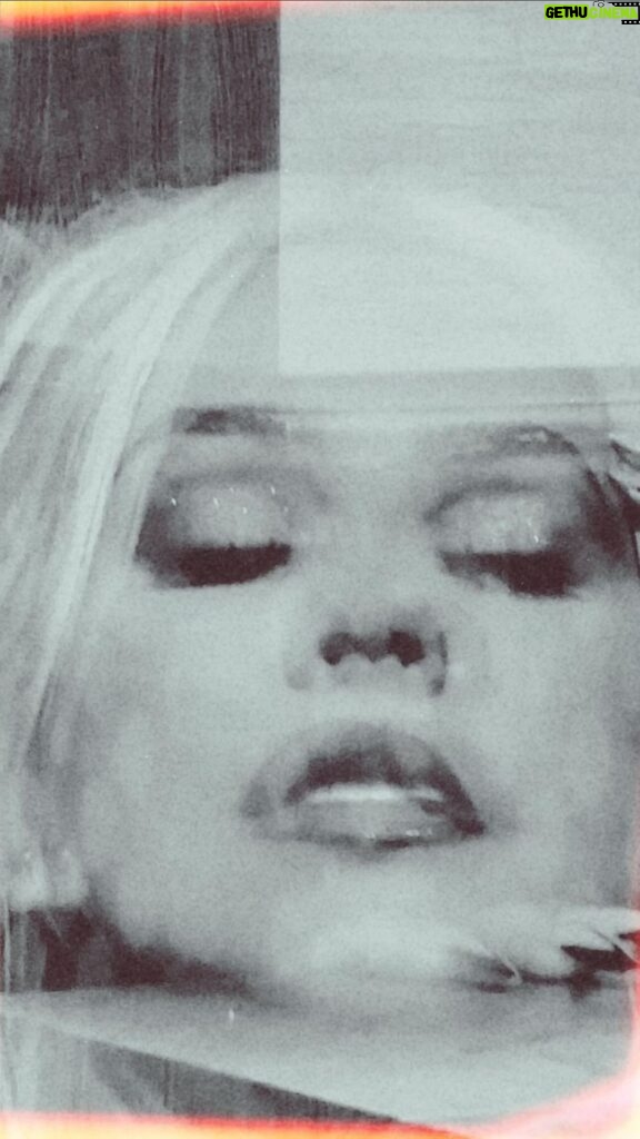 Christina Aguilera Instagram - 🕷️