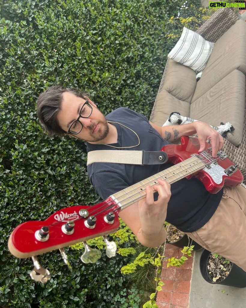 Christopher Mintz-Plasse Instagram - MY FIRST CUSTOM BASS BBS!! I have been playing right handed basses upside down for forever now, until I got linked up with the legend Viv over at @wilcockbasses - He made me a left handed body, with a right handed neck, E string on the bottom (as the lord intended) Now I’ll never stress about turning the volume knob down low during a live show. Cannot wait to rip this live with @colorvisionmusic and @benkweller !!! And the tone is warm n’ delicious. A dream bass PS thanks to the other lègè @timlefev for the introoo