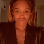 Ciara Instagram - Face wash after hours!…@OamSkin 👌🏽🕯️💦