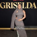 Claire Sulmers Instagram - New updates on TheBombLife.com including a quick recap of the @griseldanetflix party! Have you checked out #griselda ? Is it Hot! Or Hmm..? Let me know what you’re watching on @netflix below👇🏾 My current fave is @trustnetflix (it’s SO good) 💣💣💣 Dress: @kwameaduseionline Makeup: @keys_rebelle 📸 Getty / @omgtvmedia #clairesulmers #thebomblife #trustagameofgreed