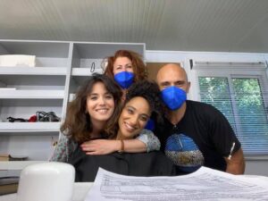 Claudia Gusmano Instagram - ❤️ un anno fa @estherlaelisha  #guidastrologicapercuorinfranti