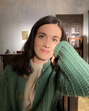 Claudia Gusmano Instagram - Lia, quanto amore ❤️. 
I giorni sul set sono stati tutti giorni felici perché quando racconti una storia così, in questo modo, sai che ogni giorno ne varrà la pena. 
Primadonna di Marta Savina è al cinema! Andate tutti, sarà bellissimo. 
Prodotto da  @caprientertainment in coproduzione Italia-Francia con #MedsetFilm, in associazione con @tenderstories_, in collaborazione con @rai_cinema, @visionfilmdistribution, @skyitalia ed è distribuito da @europictures_.
Ph di @amelia_escriche_hair ❤️
#primadonna #martasavina