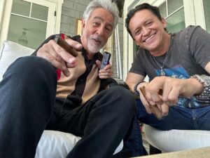Clifton Collins Jr. Instagram - Lil pre-game catch up with uncle @joemantegna , always grateful for stories and wisdom shared .  Big ups to @tomdreesencomic @celebchefeva @johnschneider and of course @deedeesorvino . Thank u for the hospitality, love, laughs, and beautiful stories of gratitude … #PaulSorvino. “Every bodies got a story and nobody gets a free ride. Play the cards your dealt, and celebrate the life you have”Joe Mantegna