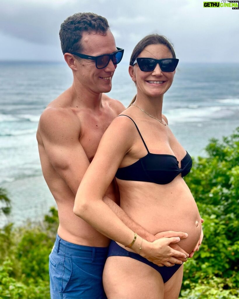 Colin O'Brady Instagram - COMING THIS JUNE: Baby O’Brady It’s a boy!! Watch out world! @jennabesaw and I couldn’t be more excited about this next adventure. Kaua'i, Hawaii