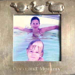 Courteney Cox Instagram - I love being mom to this little mermaid and I miss you moma ♥️
Happy Mother’s Day!