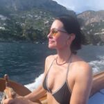 Courteney Cox Instagram - Learning to drive in Ireland and on the open seas. Not good at either, but I ain’t worried ‘bout it….my instructor was hot. #almaficoast