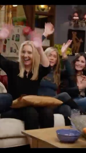 Courteney Cox Instagram - #friendsreunion @hbomax @friends 
@jenniferaniston 
@_schwim_ 
@mattyperry4 
@mleblanc 
@lisakudrow