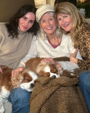 Courteney Cox Instagram - Photo dump with all the rain that’s dumping on LA